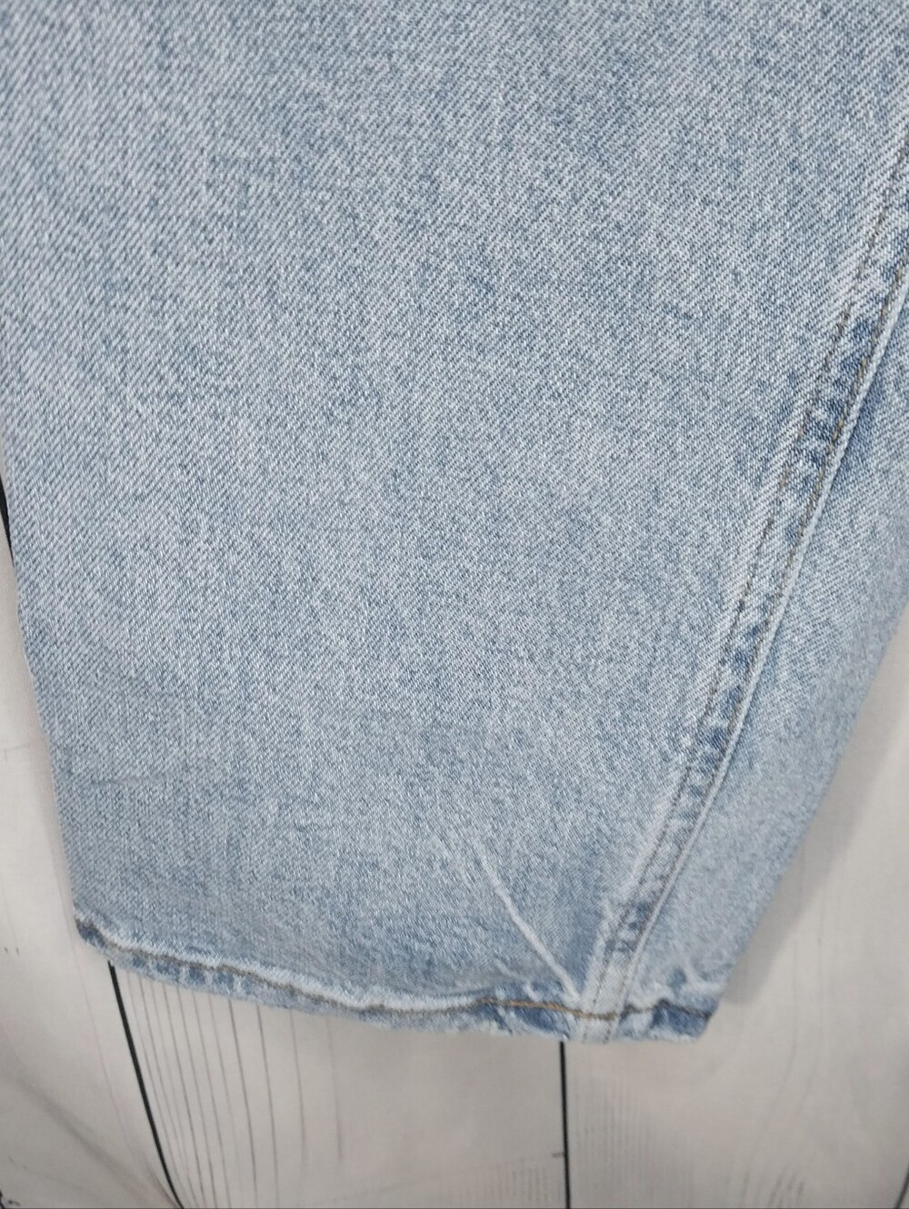 AGOLDE Light Wash Straight Leg Casual High-Rise Everyday Jeans - Picture 6 of 8